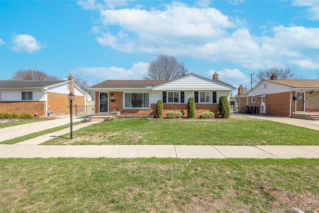 19436 Donna Street, Livonia, MI 48152