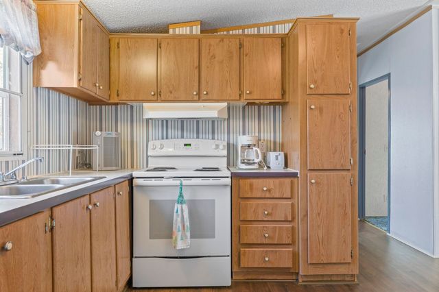 512 Folly Estates Dr., Myrtle Beach, SC 29588