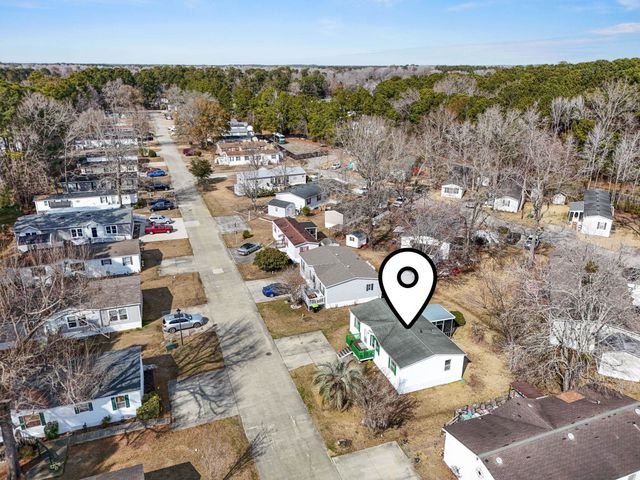 512 Folly Estates Dr., Myrtle Beach, SC 29588