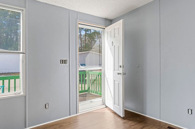 512 Folly Estates Dr., Myrtle Beach, SC 29588