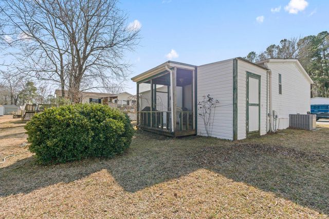 512 Folly Estates Dr., Myrtle Beach, SC 29588