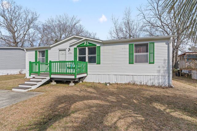 512 Folly Estates Dr., Myrtle Beach, SC 29588