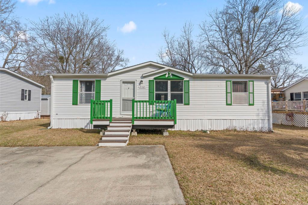 512 Folly Estates Dr., Myrtle Beach, SC 29588