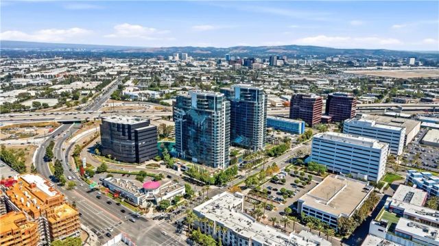 9 MacArthur Place N2002, Santa Ana, CA 92707