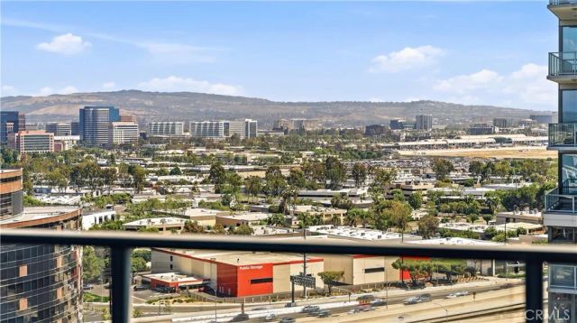 9 MacArthur Place N2002, Santa Ana, CA 92707