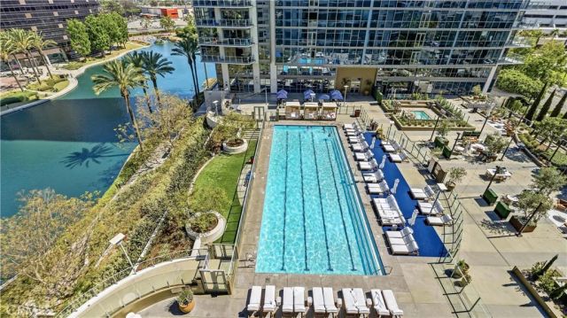 9 MacArthur Place N2002, Santa Ana, CA 92707