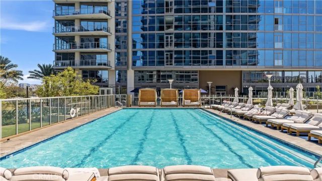 9 MacArthur Place N2002, Santa Ana, CA 92707