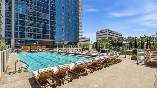 9 MacArthur Place N2002, Santa Ana, CA 92707