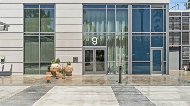 9 MacArthur Place N2002, Santa Ana, CA 92707