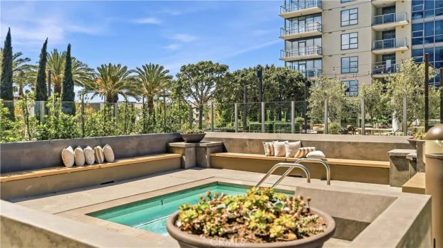 9 MacArthur Place N2002, Santa Ana, CA 92707