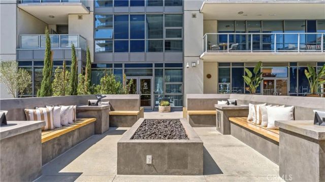 9 MacArthur Place N2002, Santa Ana, CA 92707