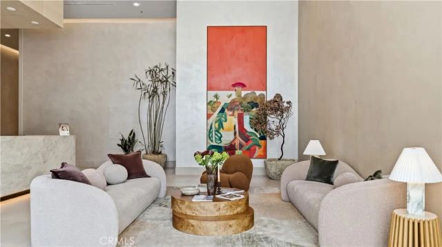 9 MacArthur Place N2002, Santa Ana, CA 92707