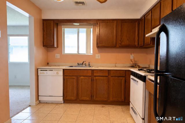 140 Thompson Street 31B, East Haven, CT 06513
