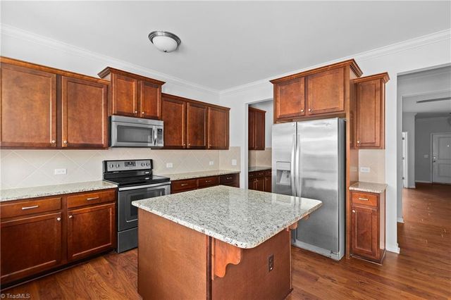 2473 Moss Grove Crossing, Winston-salem, NC 27103