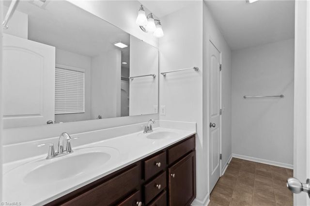 2473 Moss Grove Crossing, Winston-salem, NC 27103