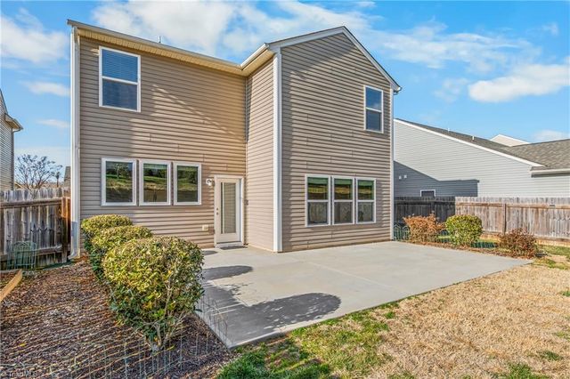 2473 Moss Grove Crossing, Winston-salem, NC 27103