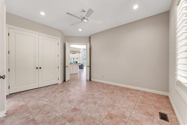 5197 S Stonehaven Drive, Springfield, MO 65809