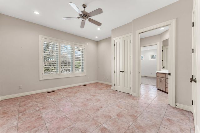 5197 S Stonehaven Drive, Springfield, MO 65809