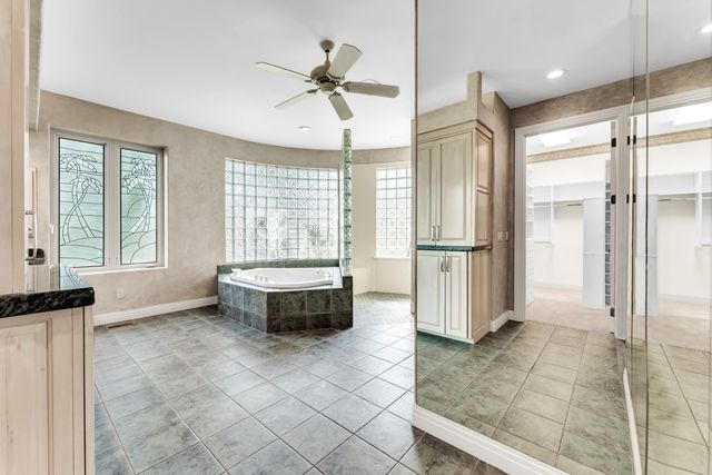 5197 S Stonehaven Drive, Springfield, MO 65809