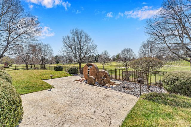 5197 S Stonehaven Drive, Springfield, MO 65809