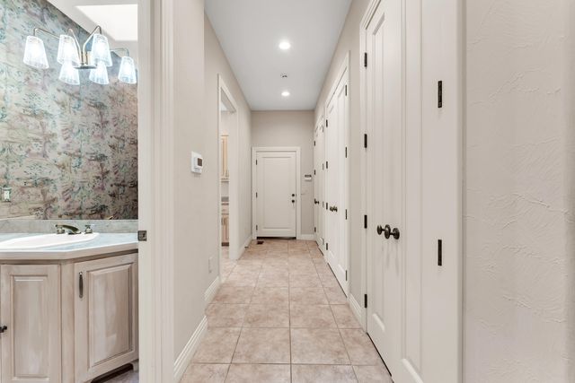 5197 S Stonehaven Drive, Springfield, MO 65809