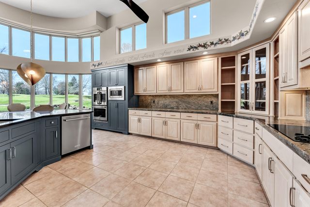 5197 S Stonehaven Drive, Springfield, MO 65809