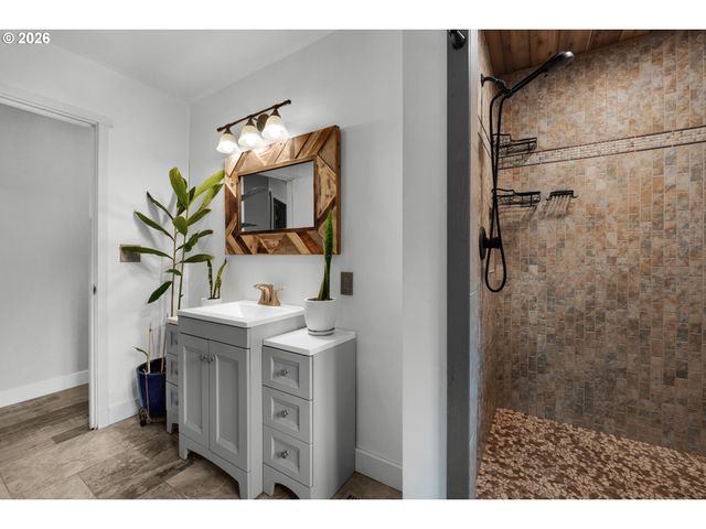 36389 BATTLE CREEK Ln, Astoria, OR 97103