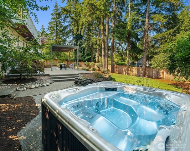 11517 Tyler Place NE, Bainbridge Island, WA 98110