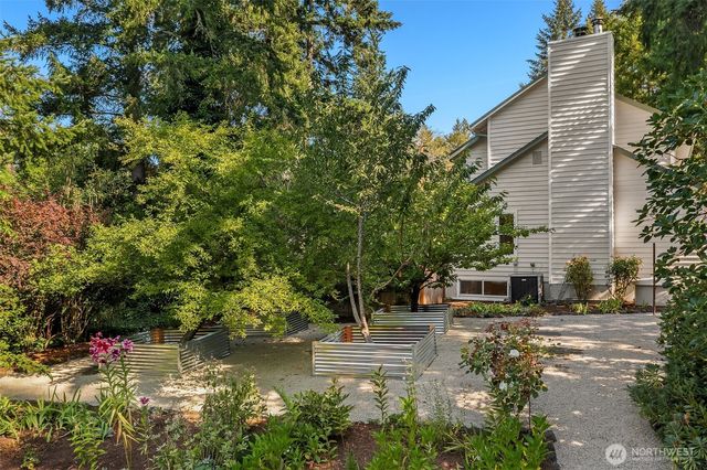 11517 Tyler Place NE, Bainbridge Island, WA 98110