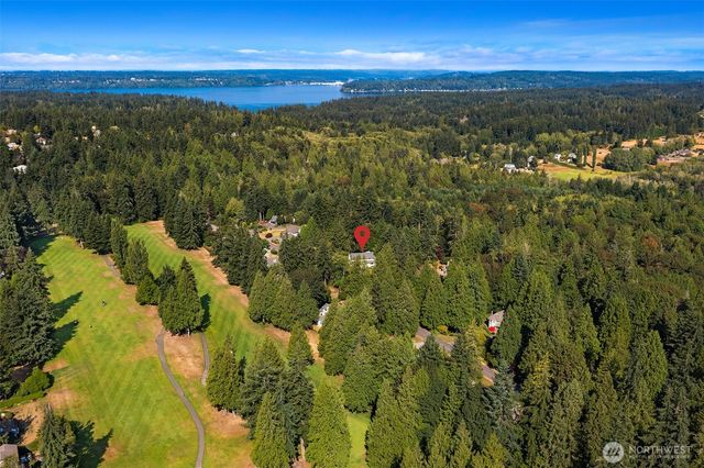 11517 Tyler Place NE, Bainbridge Island, WA 98110