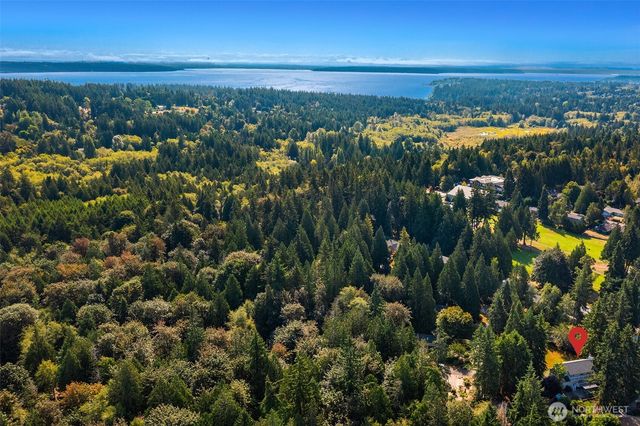 11517 Tyler Place NE, Bainbridge Island, WA 98110