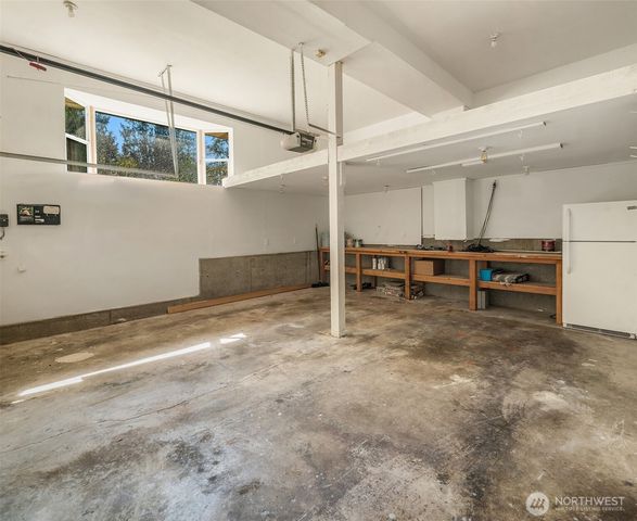11517 Tyler Place NE, Bainbridge Island, WA 98110