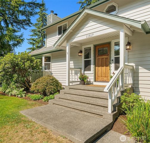 11517 Tyler Place NE, Bainbridge Island, WA 98110