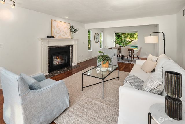 11517 Tyler Place NE, Bainbridge Island, WA 98110