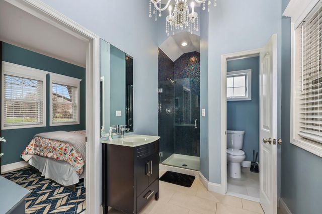 40325 CHARLES TOWN PIKE, Hamilton, VA 20158
