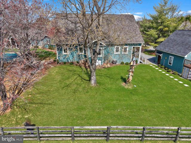 40325 CHARLES TOWN PIKE, Hamilton, VA 20158