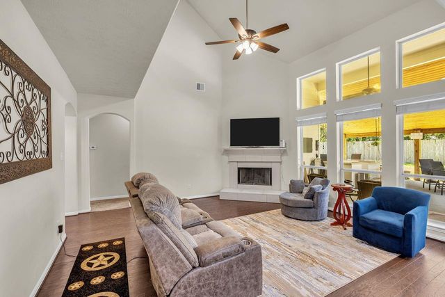 13859 Shoreline Drive, Willis, TX 77318