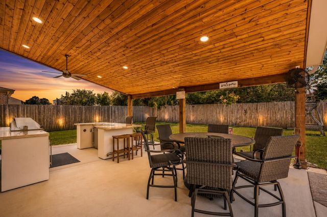 13859 Shoreline Drive, Willis, TX 77318