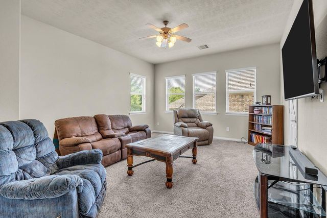 13859 Shoreline Drive, Willis, TX 77318