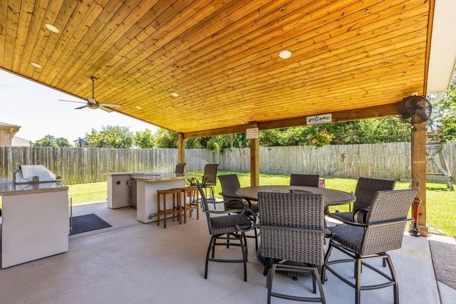 13859 Shoreline Drive, Willis, TX 77318