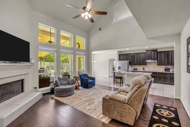 13859 Shoreline Drive, Willis, TX 77318
