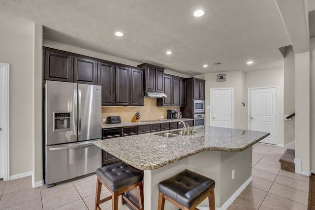 13859 Shoreline Drive, Willis, TX 77318