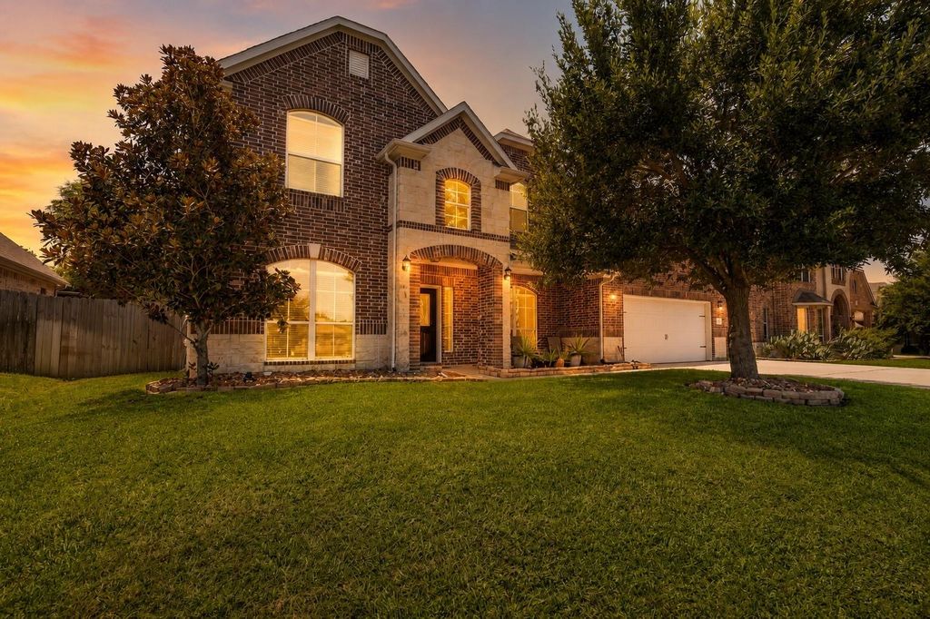 13859 Shoreline Drive, Willis, TX 77318