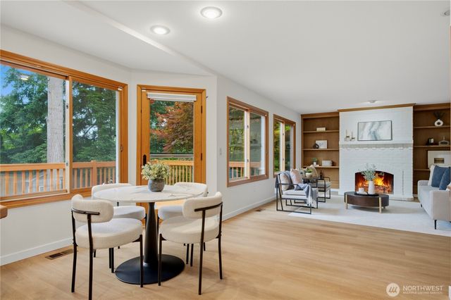 11607 SE 77th Place, Newcastle, WA 98056