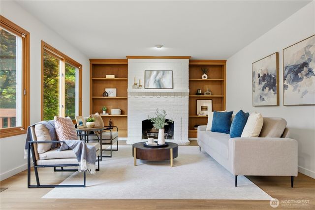 11607 SE 77th Place, Newcastle, WA 98056