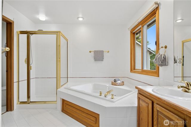 11607 SE 77th Place, Newcastle, WA 98056