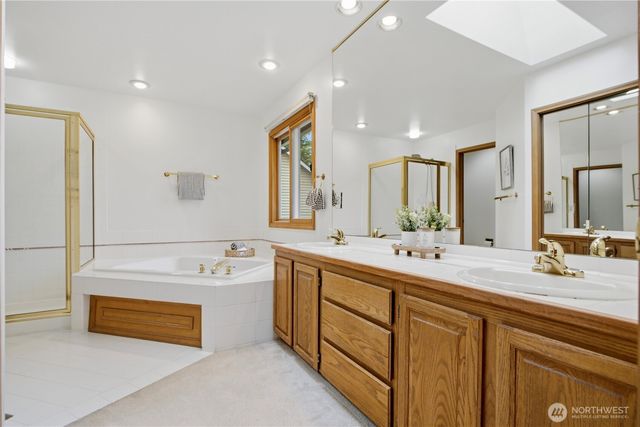 11607 SE 77th Place, Newcastle, WA 98056