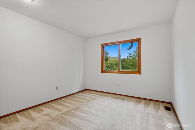 11607 SE 77th Place, Newcastle, WA 98056