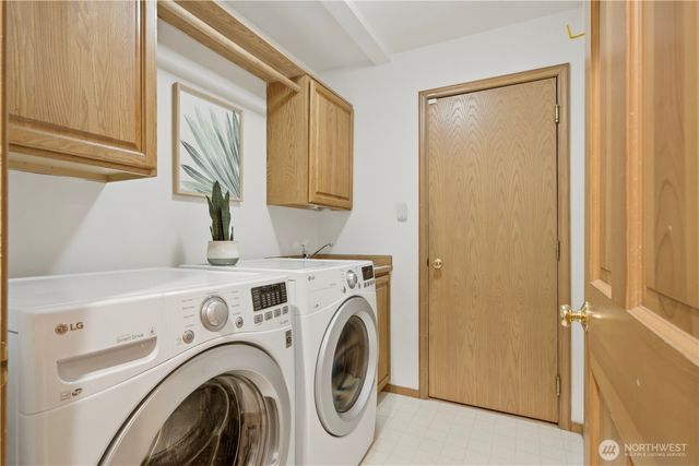11607 SE 77th Place, Newcastle, WA 98056