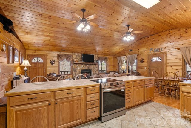 264 Moonbeam Lane, Clyde, NC 28721